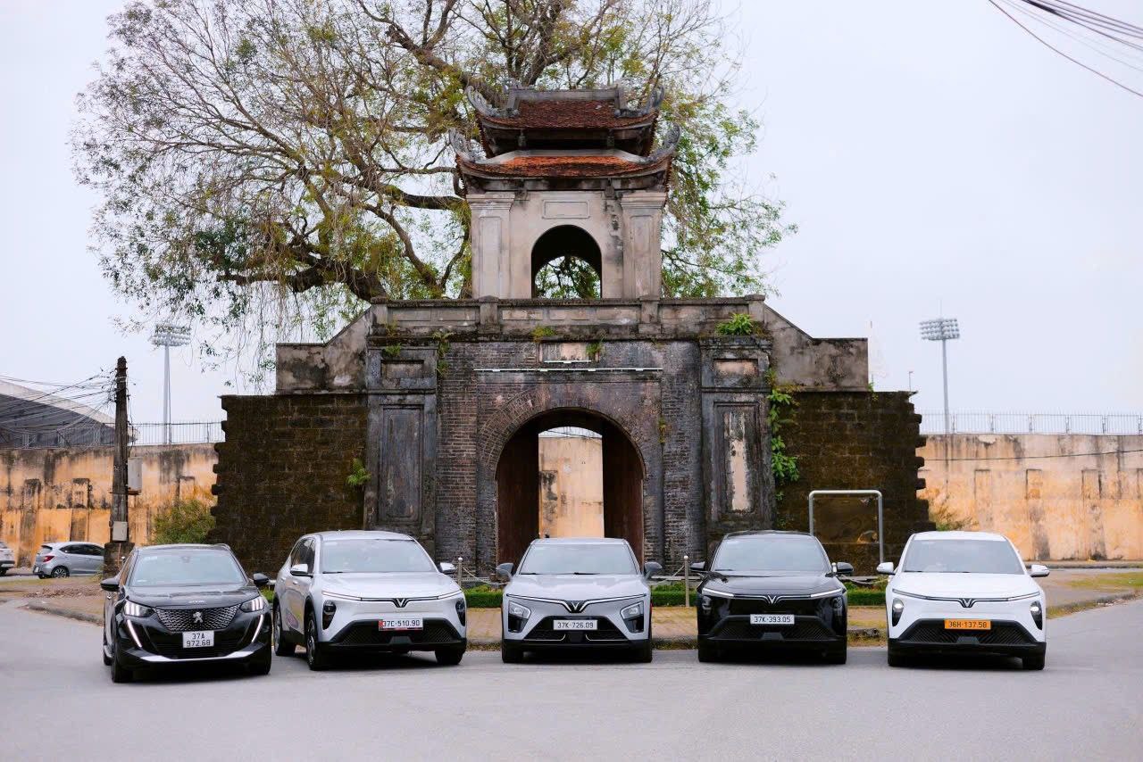 Xe chạy cao tốc Vinh Hà Nội